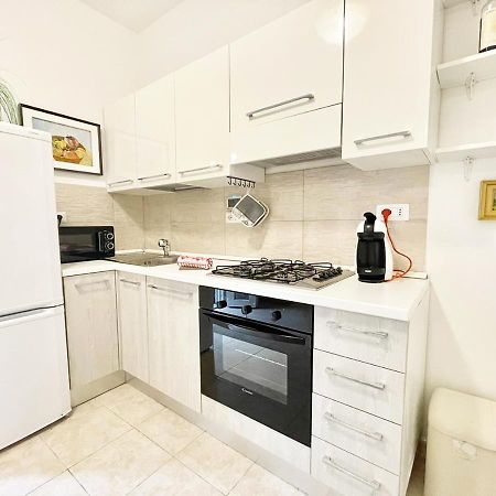 Pgs Immobiliare Srls Residenza Marino Bilocale In Centro Storico La Maddalena Appartement La Maddalena  Buitenkant foto