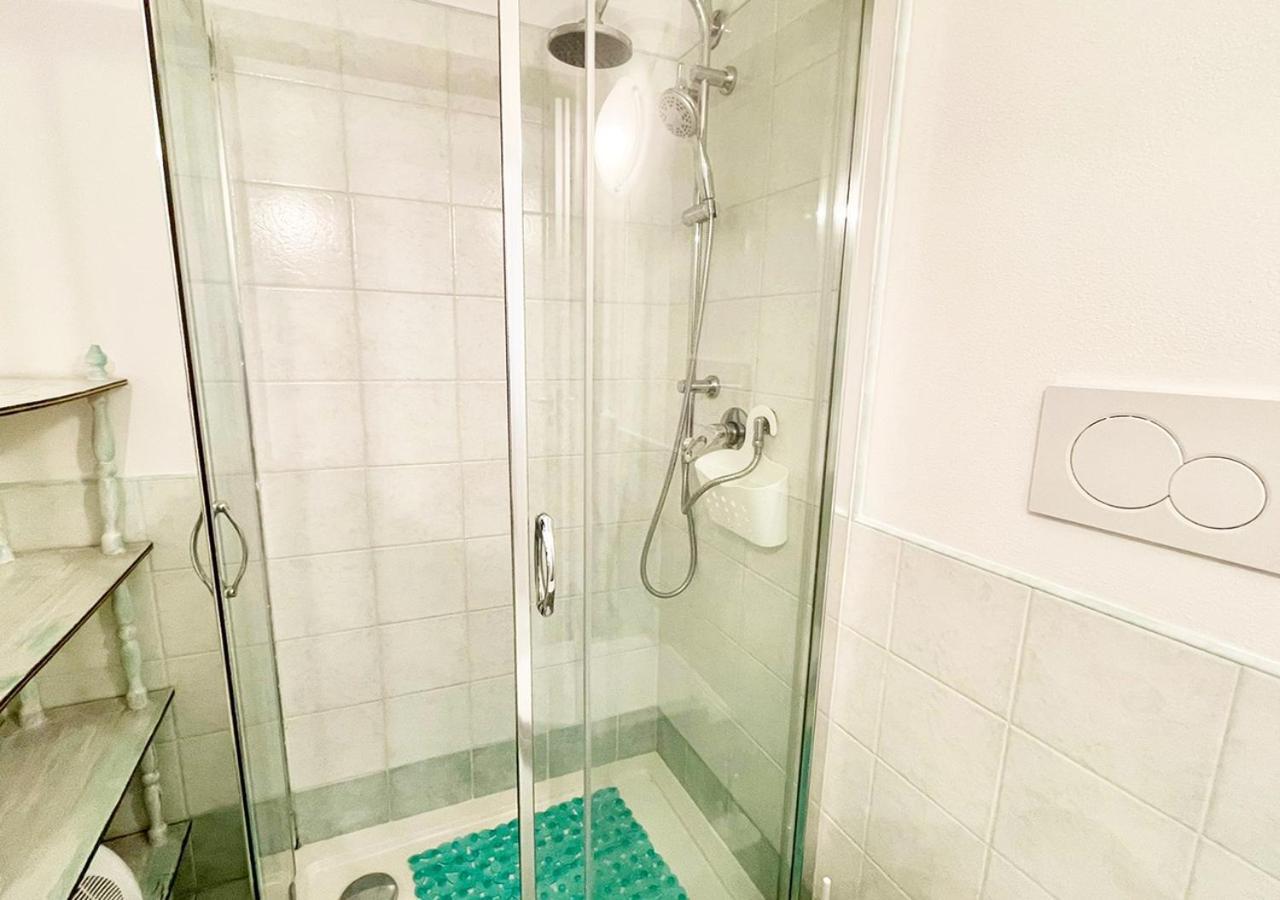 Pgs Immobiliare Srls Residenza Marino Bilocale In Centro Storico La Maddalena Appartement La Maddalena  Buitenkant foto