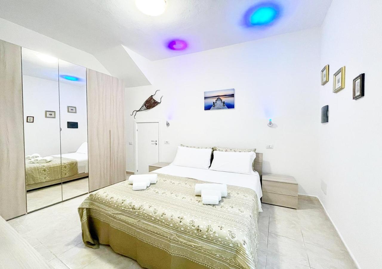 Pgs Immobiliare Srls Residenza Marino Bilocale In Centro Storico La Maddalena Appartement La Maddalena  Buitenkant foto